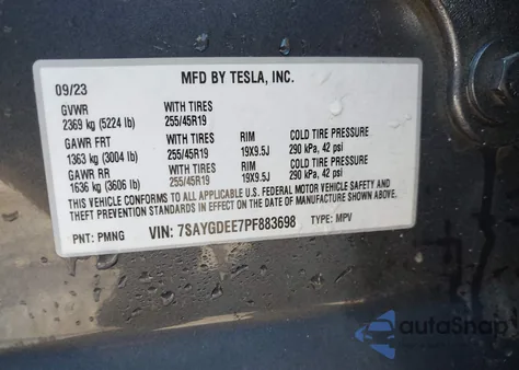 2023 Tesla Model Y Awd/Long Range Dual Motor All-Wheel Drive z USA, uszkodzony, nr VIN 7SAYGDEE7PF883698